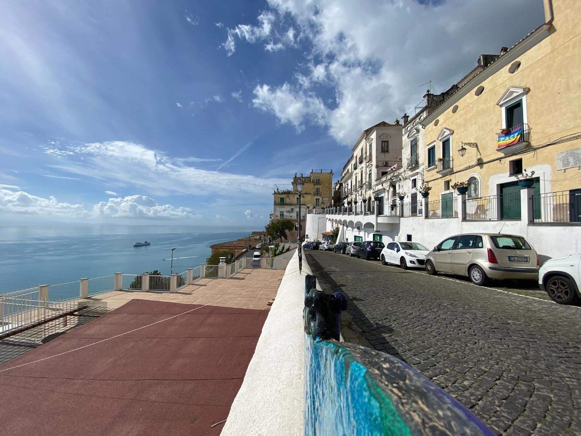 Casa Vacanza: The Wind Rose Vietri Bagian luar foto